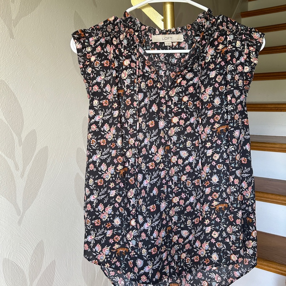 Loft Sleeveless Blouse with Fun Pattern and Gold Details